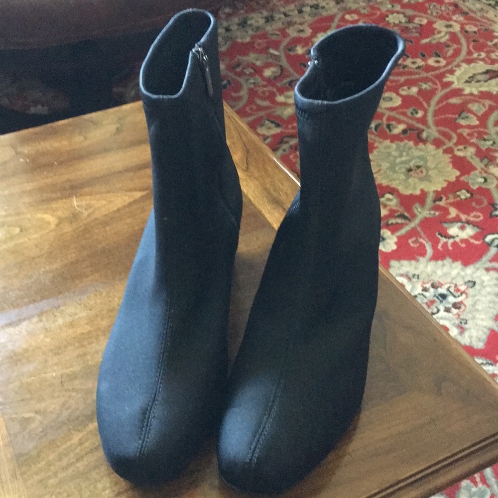 Essence by Aetrex black nylon ankle boot.